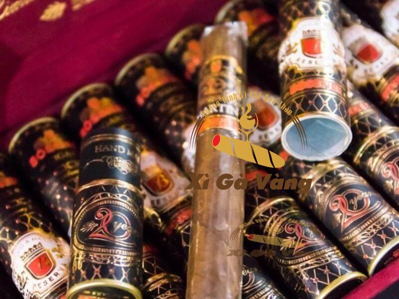 Sản phẩm được chăm chút tỉ mỉ trong từng chi tiết, từ bao bì đến điếu xì gà